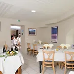 Hotel Chateau De Collonges