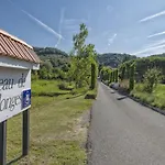 Hotel Chateau De Collonges *