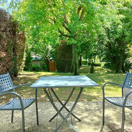 Hotel Chateau De Collonges Saint-Donat-sur-lʼHerbasse