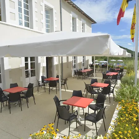 Chateau De Collonges Hotel