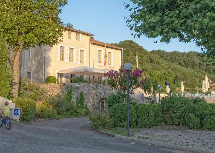 Chateau De Collonges Hotel Saint-Donat-sur-lʼHerbasse